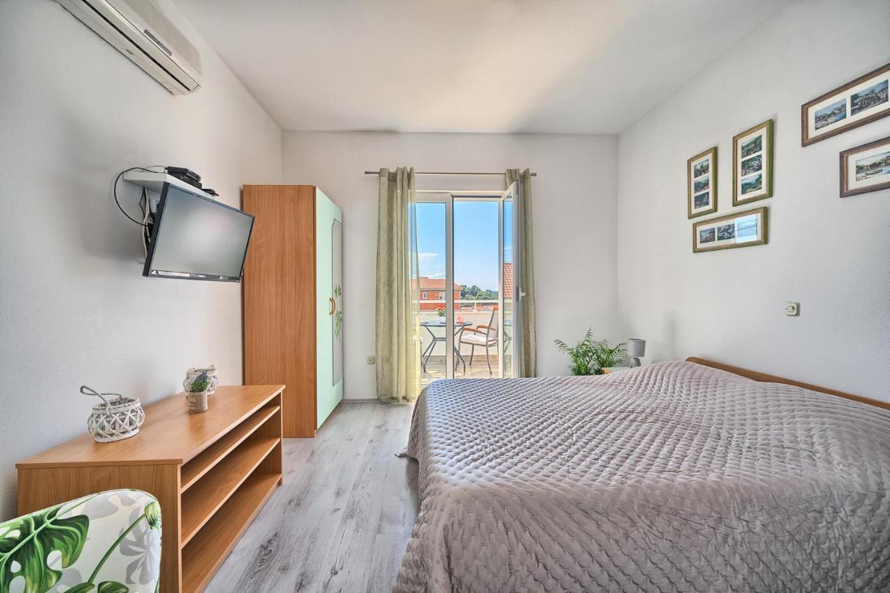 Apartments Irena Hvar Town Extérieur photo